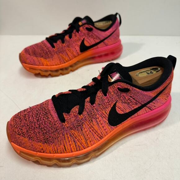 EUC Nike WMNS Flyknit Air Max Total Orange/Black/Pink/Fireberry Running Shoe 9 - Picture 5 of 12